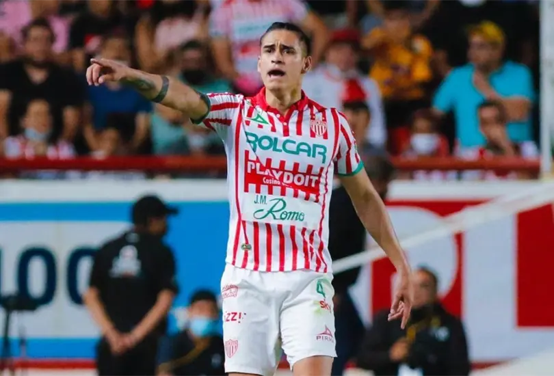 Alexis Pe&ntilde;a qued&oacute; muy enojado que Chivas lo oblig&oacute; a salir