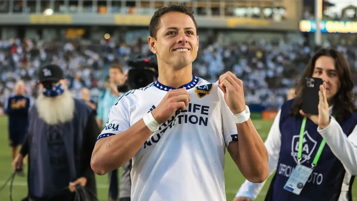 PAREJAS DE CHICHARITO HERNÁNDEZ: El delantero mexicano ha tenido muchas relaciones amorosas durante su vida, pero las dos de las más conocidas han sido con influencers.