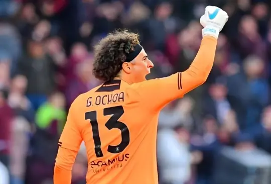 Memo Ochoa firmó una actuación tan buena que recibió elogios de sus propios rivales.