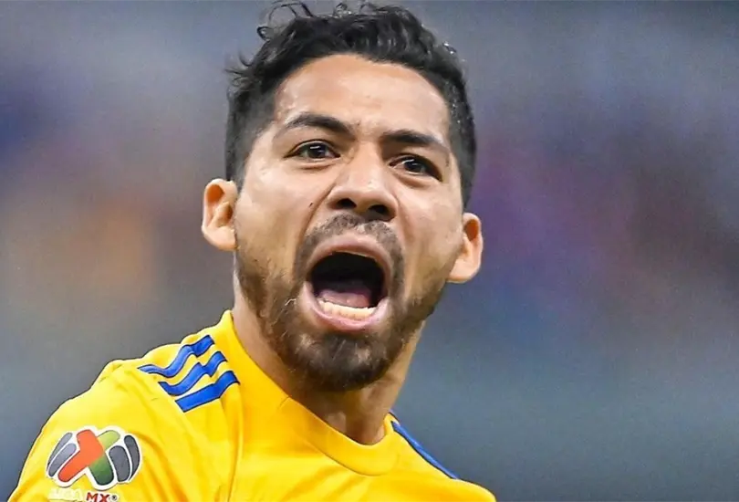 Javier Aquino pidi&oacute; respeto a la vida privada de los futbolistas.