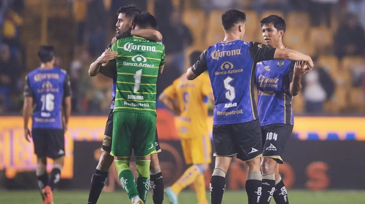 Miguel Sansores y Francisco Venegas fueron los encargados de darle la victoria a los 'Arrebatados', además de la gloriosa actuación del joven portero Ricardo Gutiérrez.