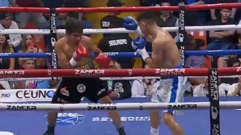 La pelea duró cuatro rounds. (Screenshot)