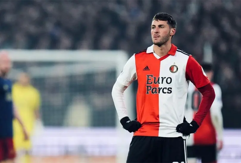 Santiago Gim&eacute;nez lanz&oacute; una dura cr&iacute;tica a la Liga MX despu&eacute;s de que la compar&oacute; con la Eredivisie.