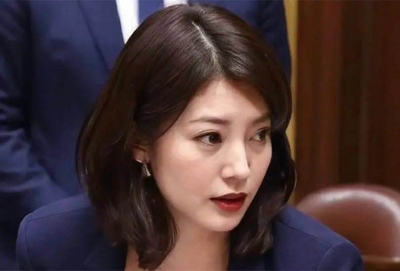 La fotograf&iacute;a de la Ministra caus&oacute; mucho furor en redes sociales y muchos se cuestionan su identidad.