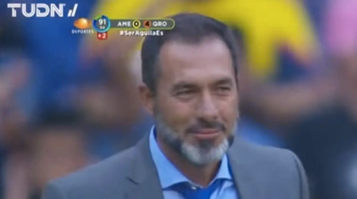 Gustavo Matosas qued&oacute; retratado la tarde que Quer&eacute;taro y Ronaldinho bailaron al Am&eacute;rica en el Estadio Azteca con un marcador de 0-4, con todo y goles del astro brasile&ntilde;o.