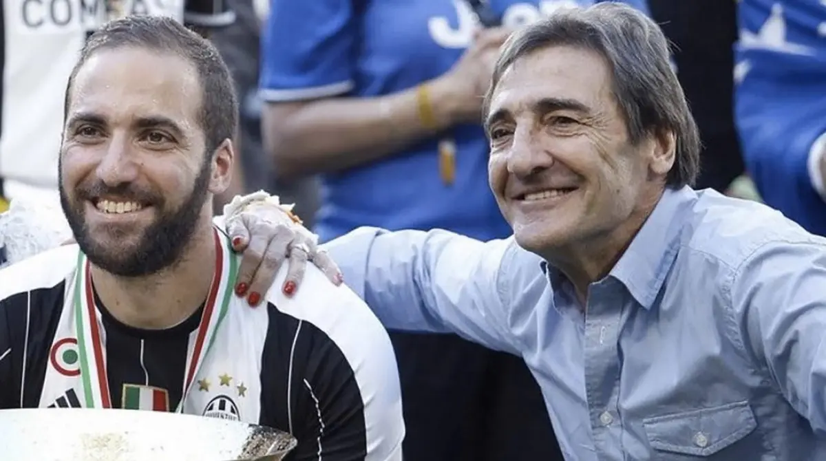Jorge Higua&iacute;n y Gonzalo Higua&iacute;n forman una dinast&iacute;a importante en el futbol, siendo el 'Pipita' m&aacute;s destacado que su pap&aacute;. Mientras el no consigui&oacute; t&iacute;tulo alguno a nivel colectivo o individual con equipos como Gimnasia y River Plate, Gonzalo hizo lo propio al pasar por clubes como Real Madrid, Juventus, Napoli y la Selecci&oacute;n de Argentina, con variedad de t&iacute;tulos locales.