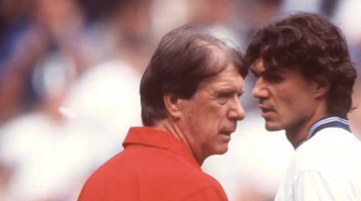 Cesare Maldini tuvo una carrera discreta en el futbol profesional al jugar con Torino, Triestina y Mil&aacute;n, obteniendo &uacute;nicamente una Champions y 4 Serie A. Su hijo Paolo dej&oacute; huella en el futbol convirti&eacute;ndose en referente absoluto de la posici&oacute;n con 5 Champions, 3 Mundiales de Clubes, 4 Supercopas UEFA, 7 Serie A, 5 Supercopa de Italia y una Copa Italia.