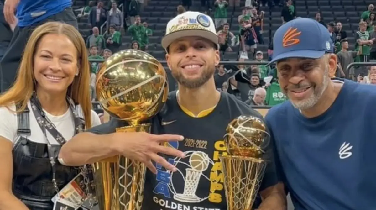 Dell Curry y Stephen Curry son uno de los casos fuera del futbol que habla acerca de la superaci&oacute;n de un legado. Mientras que el padre jug&oacute; 16 temporadas en NBA como base, su hijo Stephen ha ido dejando huella en la duela producto de sus m&uacute;ltiples logros con Golden State Warriors.