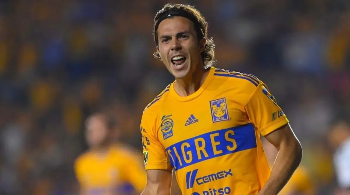 Sebastián Córdova fue el hombre del partido entre Tigres y Rayados luego de marcar el gol del empate y uno más que le fue anulado por fuera de lugar.