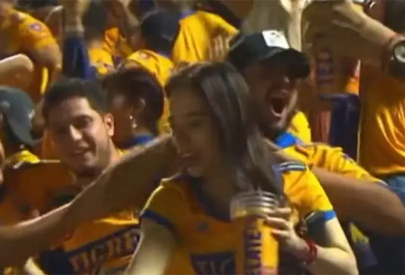 La aficionada de los felinos gan&oacute; mucha popularidad gracias a sus acciones en contra de los Rayados.