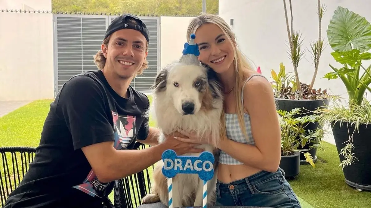 La pareja presume muchos momentos juntos, incluso tiene una mascota llamada Draco.