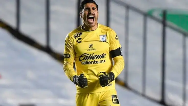 Gil Alcalá sería el primer refuerzo oficial de los Pumas. Galería Referee