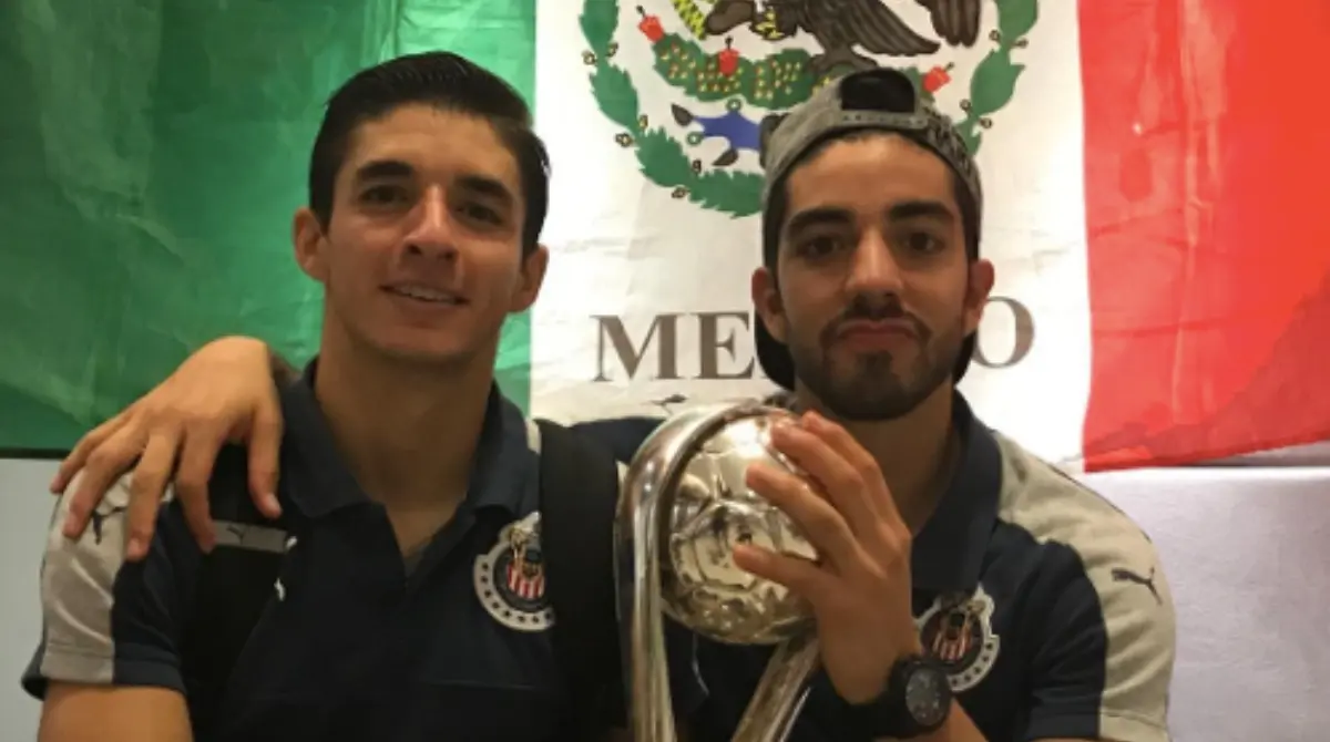 ISAAC BRIZUELA. El 'Conejo' presume dos títulos de Liga MX en su carrera profesional; el primero lo obtuvo cuando militaba en el Toluca haciéndose con el Clausura 2010 y posteriormente obtener el Clausura 2017 con Chivas.