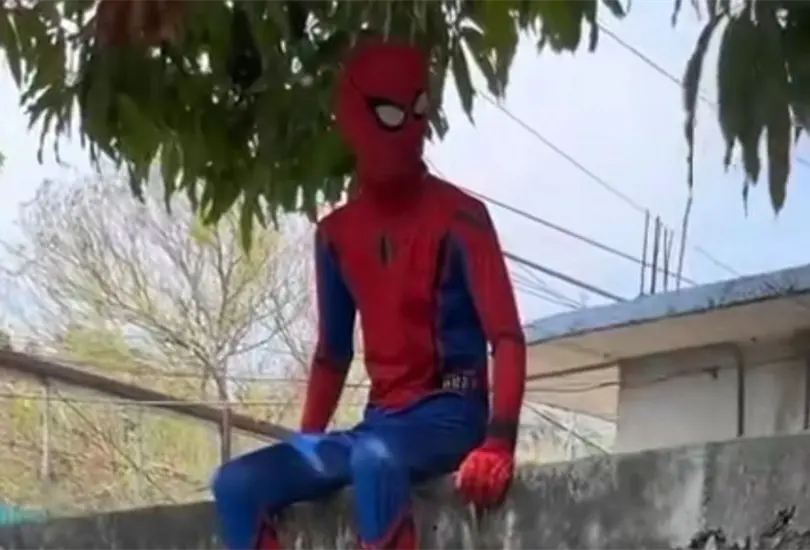 Spiterman es un personaje mexicano que se ha vuelto bastante popular en TikTok. Spiterman es un personaje mexicano que se ha vuelto bastante popular en TikTok.