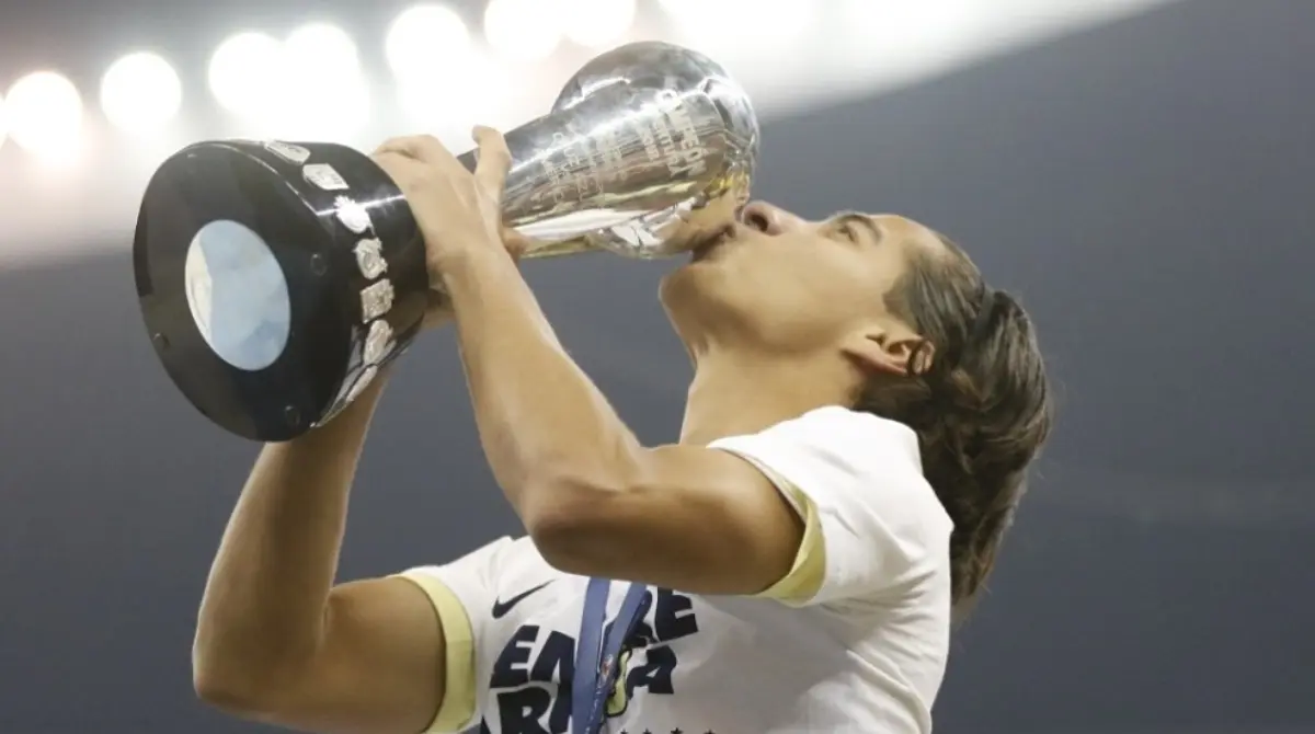 DIEGO LAINEZ. El exfutbolista del Betis tratará de tocar nuevamente el trofeo de la Liga MX luego de haber sido campeón hace ya cuatro años y medio. Se convirtió en ganador del Apertura 2018 con América luego de vencer a Cruz Azul en la Final.