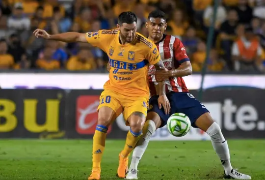 Tigres y Chivas no se han hecho daño al medio tiempo de la Final de Ida en el Estadio Universitario.