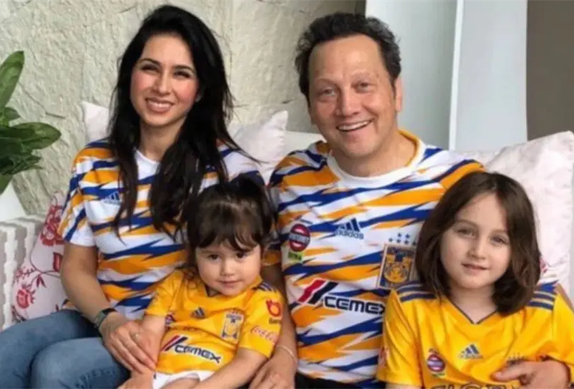 Rob Schneider y su familia ya son felino y felinas de coraz&oacute;n. 