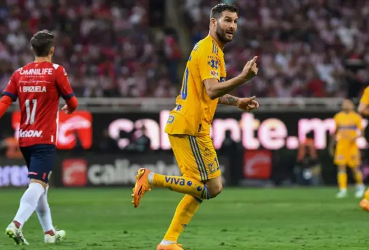 Los Tigres aprovecharon los errores de las Chivas para en el segundo tiempo de la final de Liga MX empatarn ante Chivas y obligaran los tiempos extras.