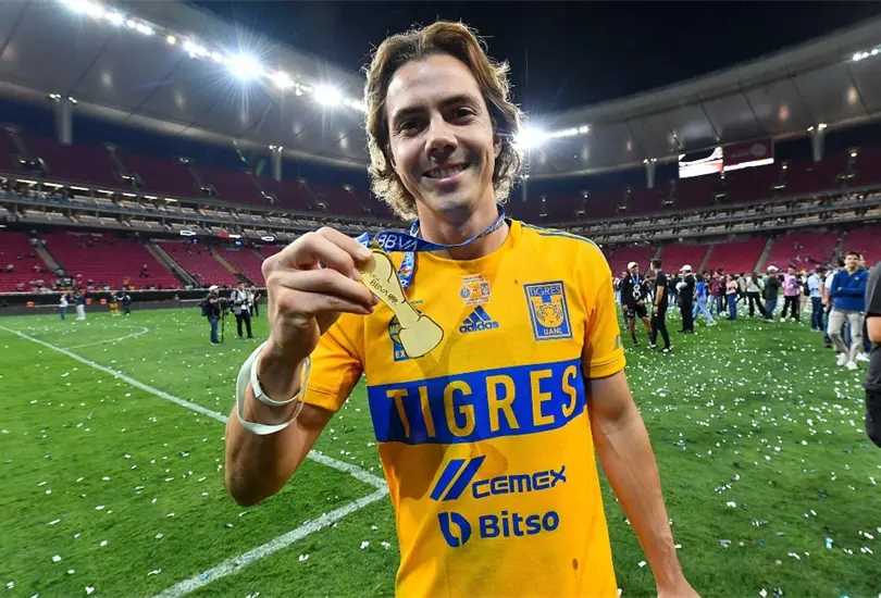 Sebasti&aacute;n C&oacute;rdova le mand&oacute; un mensaje a los aficionados del Am&eacute;rica despu&eacute;s de que levant&oacute; el t&iacute;tulo con Tigres.