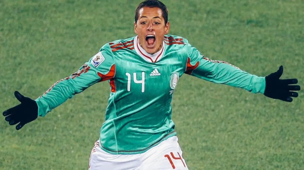 Muchas veces Tom&aacute;s Balc&aacute;zar le dijo a su nieto: 'Hasta que vayas un Mundial y le anotes un gol a Francia como yo, me puedes hablar de t&uacute;', y fue en Sud&aacute;frica 2010 cuando Javier debut&oacute; en los Mundiales, y su primer gol fue ante la Selecci&oacute;n Francesa. 