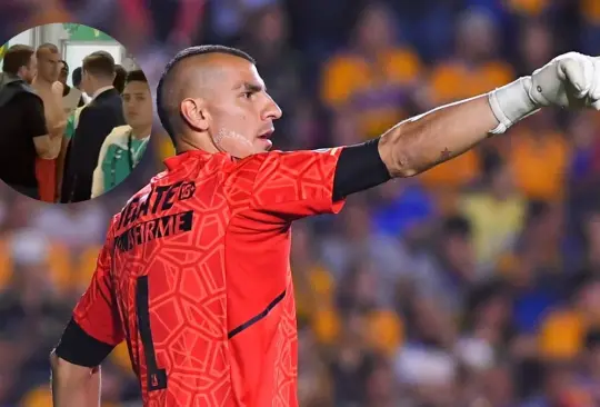 Nahuel Guzmán fue golpeado por un objeto que lanzó la afición de León y le fue a reclamar a un comisario por esto Nahuel Guzmán fue golpeado por un objeto que lanzó la afición de León y le fue a reclamar a un comisario por esto