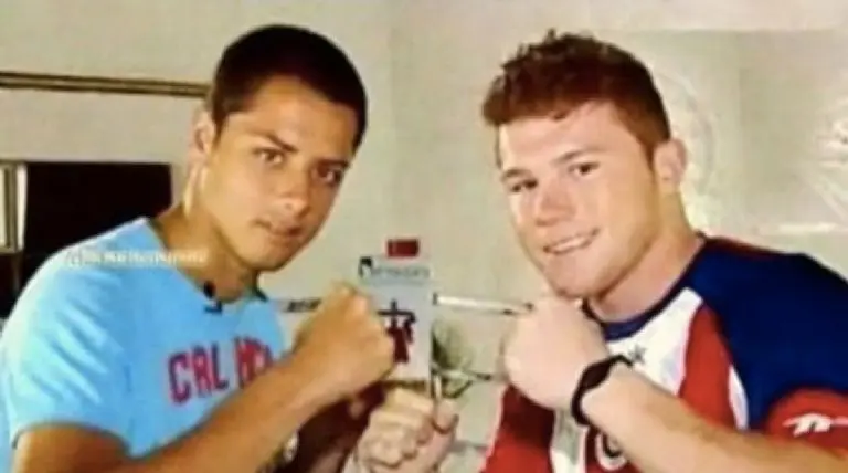 'Canelo' junto a 'Chicharito' y la playera de Chivas - Redes Sociales Televisa