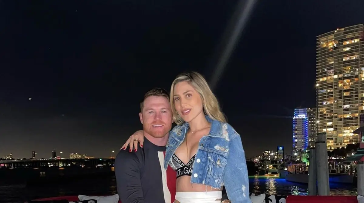 Luego de meses de incertidumbre y para dejar atr&aacute;s los rumores de 'Canelo' con otras parejas, hicieron oficial su compromiso, que tuvo que aplazarse por cuestiones de la pandemia por Covid 19. 