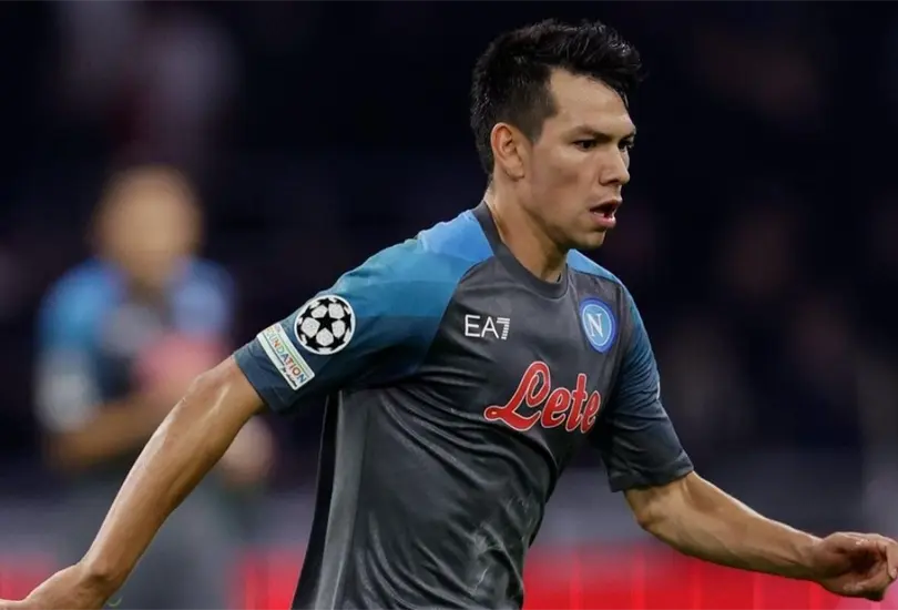 Hirving Lozano tiene un apodo peculiar, Chucky, el cual tiene una historia del mismo tipo. Hirving Lozano tiene un apodo peculiar, Chucky, el cual tiene una historia del mismo tipo.