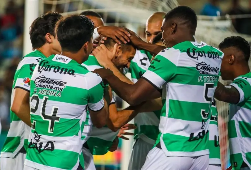 El conjunto de la Comarca Lagunera se alz&oacute; con la victoria y dio la sorpresa rumbo a la liguilla.