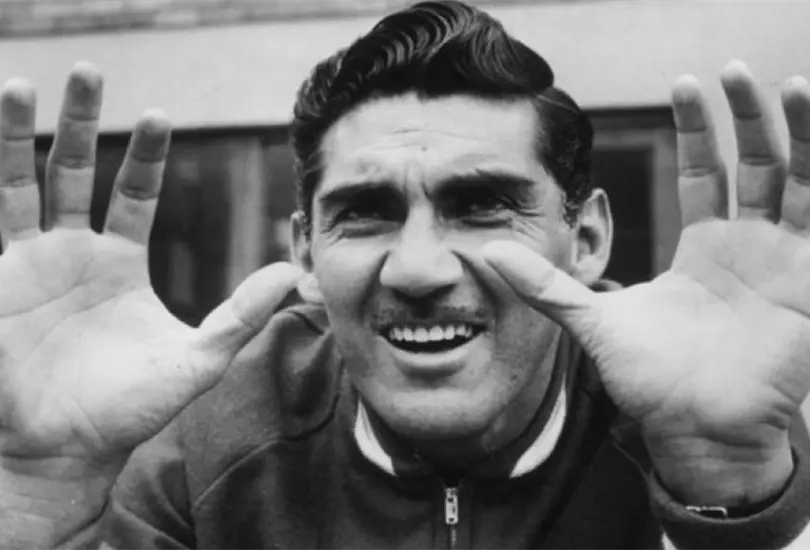 Tras el fallecimiento de la Tota Carbajal, diferentes jugadores y clubes mandaron sus condolencias y le reconocieron su legado en el futbol mexicano. Tras el fallecimiento de la Tota Carbajal, diferentes jugadores y clubes mandaron sus condolencias y le reconocieron su legado en el futbol mexicano.