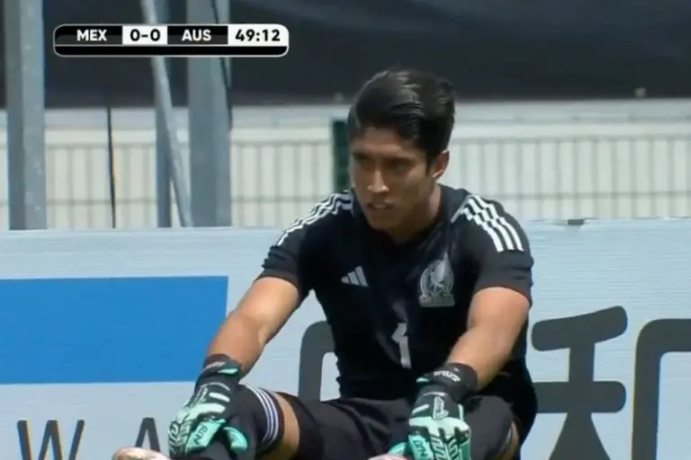 Héctor Holguín tuvo participación en el primer gol de Australia vs la Selección Mexicana sub-23 en el Torneo Maurice Revello - Captura
