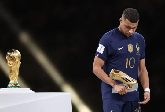 El futbolista francés está en el ojo del huracán por sus presuntas acciones en un partido crucial de su carrera.