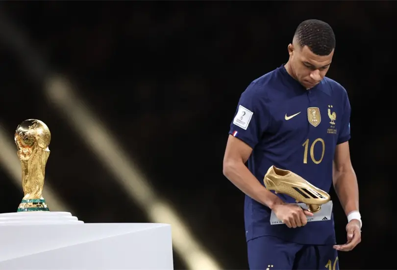 El futbolista franc&eacute;s est&aacute; en el ojo del hurac&aacute;n por sus presuntas acciones en un partido crucial de su carrera.
