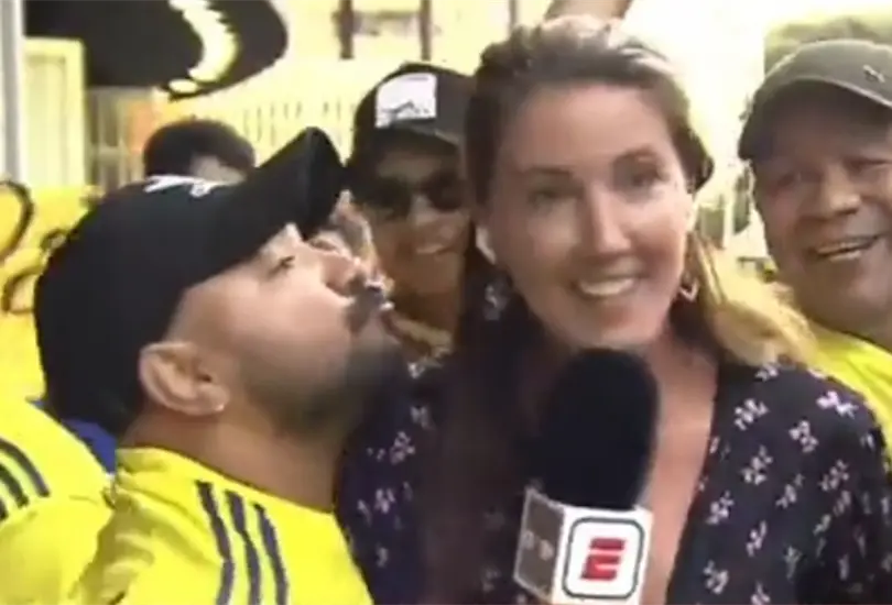 El acosador ya es buscado por la periodista para proceder legalmente en su contra.