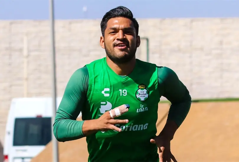 El Mudo Aguirre se acord&oacute; de Cruz Azul y les dedic&oacute; una &eacute;pica burla despu&eacute;s de se cay&oacute; su fichaje por una supuesta lesi&oacute;n.