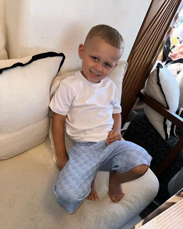 'El Wey' ya la rompe en Instagram - @officialronniefoden_