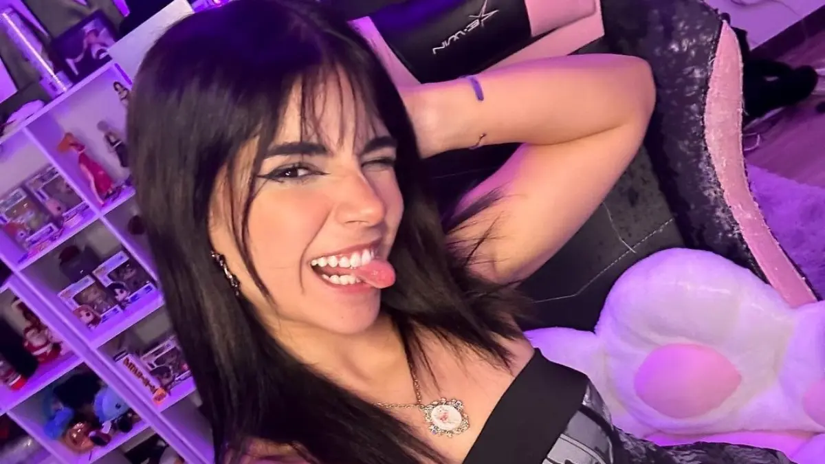 Ella es de las pocas celebridades del gremio que ha presumido entrenar box desde hace meses, por lo que no llegará al evento con poca preparación.