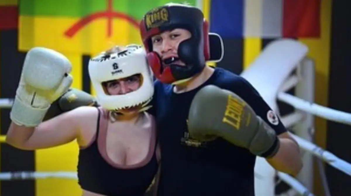 Mayichi se enfrentaría a la streamer estadounidense Amouranth, con quien ya tenia roces y quería demostrar sus aprendizajes en box, pero la competidora canceló de último momento su asistencia.