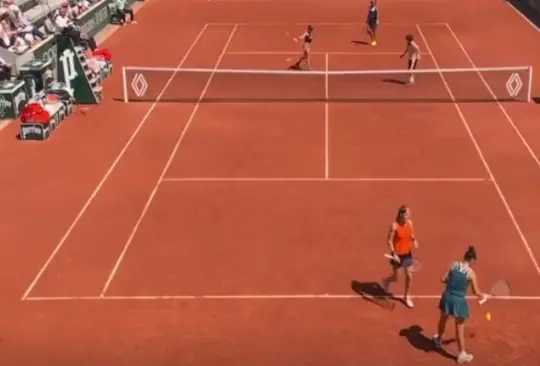 Fue una tenista japonesa la que atacó a una niña recogepelotas en el Roland Garros. 