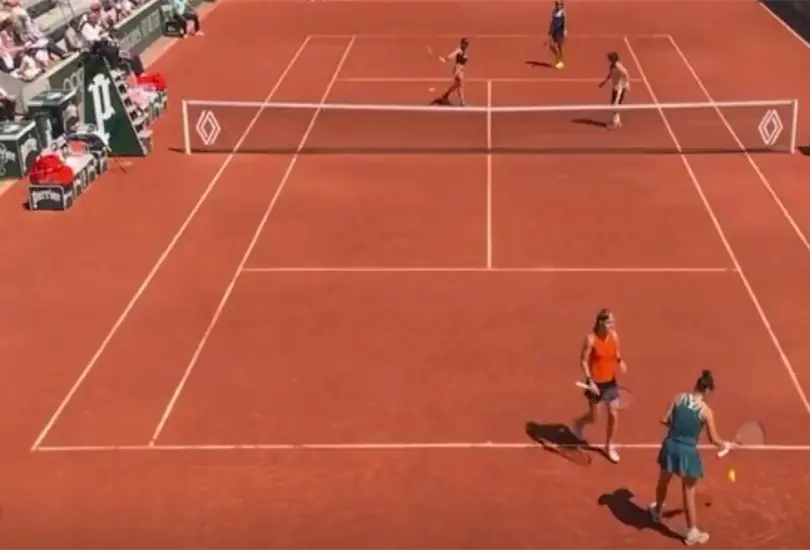 Fue una tenista japonesa la que atac&oacute; a una ni&ntilde;a recogepelotas en el Roland Garros. 