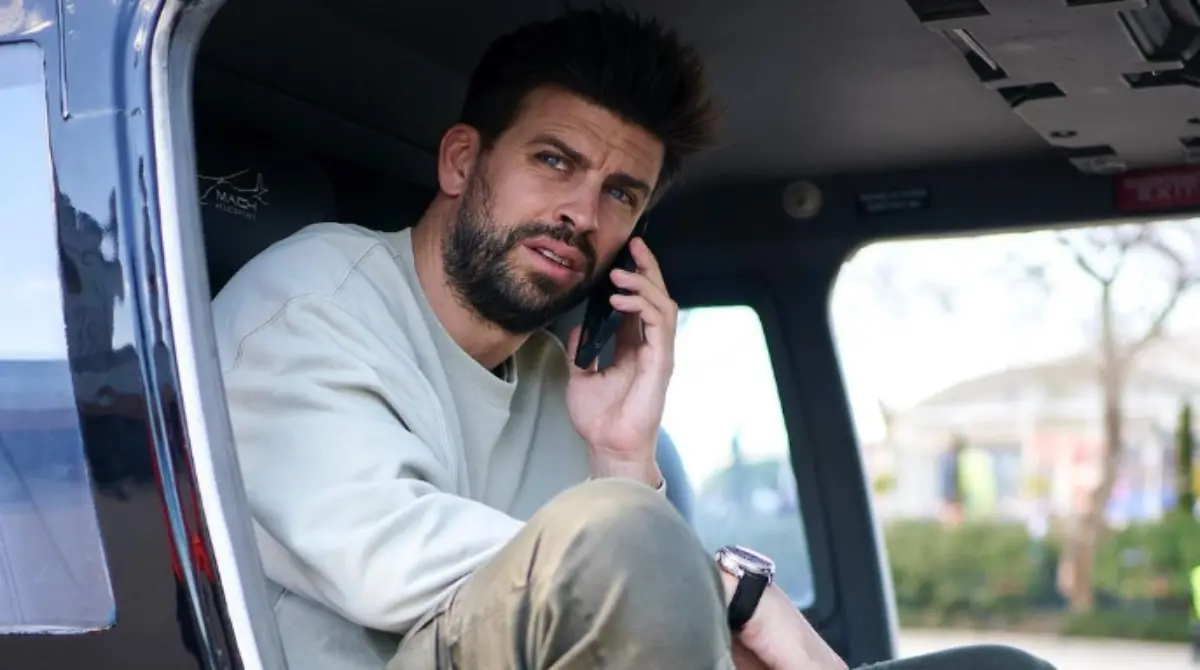 En el mismo video que habló de su ruptura también habló con él, contando que solo había estado una vez con él, pero que le generaba desconfianza por la manera en la que le había sido infiel a su esposa para terminar con una pareja de su edad y todo el escándalo alrededor.