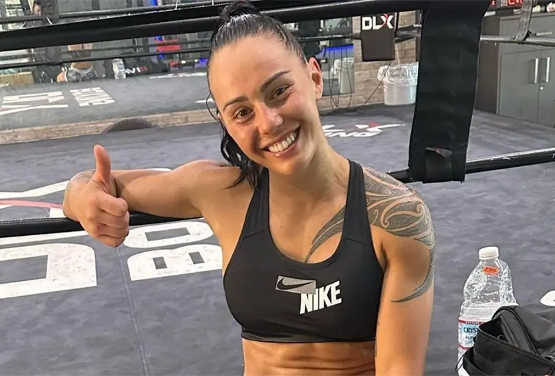 La boxeadora australiana aprovech&oacute; los reflectores que le dio su pr&oacute;xima pelea para anunciar su llegada a la plataforma.