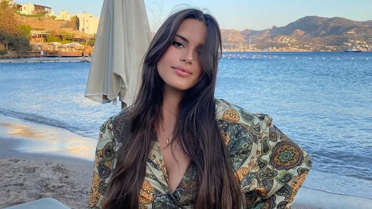 En su momento, la mujer fue relacionada con el futbolista Dele Alli, quien actualmente milita en el futbol turco.