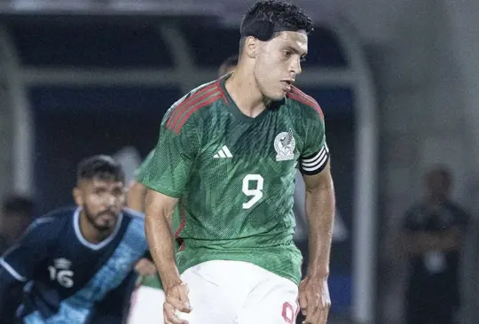 Raúl Jiménez abandonará a la Selección Mexicana para operarse de la pubalgia que padece.