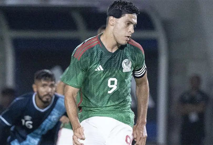 Raúl Jiménez abandonará a la Selección Mexicana para operarse de la pubalgia que padece. Raúl Jiménez abandonará a la Selección Mexicana para operarse de la pubalgia que padece.