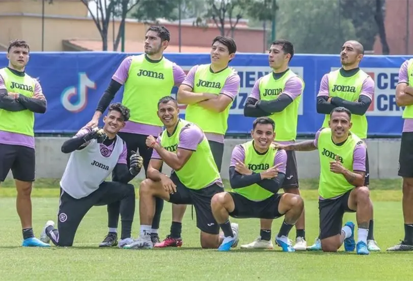 Jos&eacute; de Jes&uacute;s Corona anunci&oacute; la salida de Cruz Azul de un futbolista que ahora es su excompa&ntilde;ero.