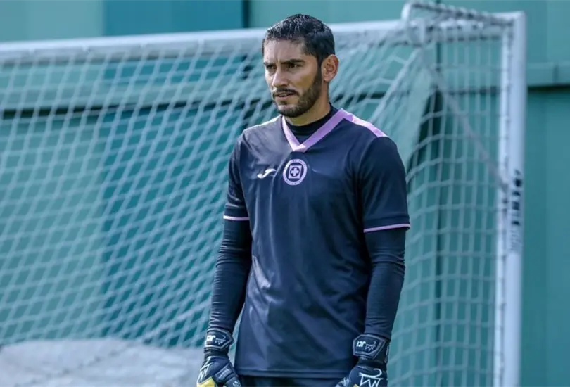 Jes&uacute;s Corona acus&oacute; a algunos directivos de Cruz Azul sobre mentirle durante las negociaciones de su contrato