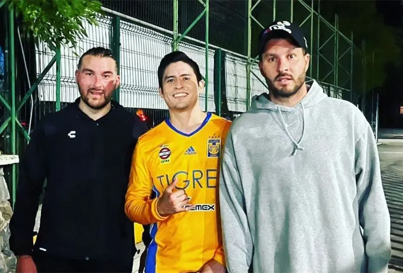 Alexis Gignac, el hermano de André-Pierre que igual está en México. Alexis Gignac, el hermano de André-Pierre que igual está en México.