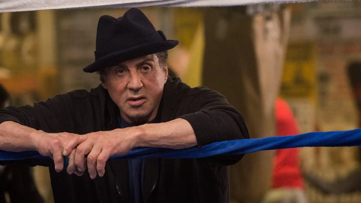 SYLVESTER STALLONE: ´Sly´ es recordado por sus películas de acción en los años ochenta y noventa, pero ganó fama mundial al escribir, dirigir e interpretar al boxeador Rocky Balboa en ocho films.