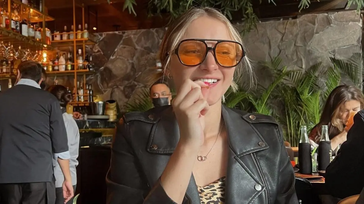 Uno de los contenidos que más sube la mexicana son bailes en tendencia, mismos que hasta Santiago o su padre han hecho.